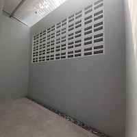 Ruang kecil di belakang kamar